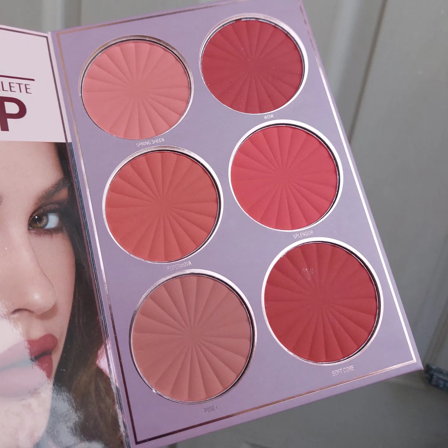 Mocallure 5 Fold Eyeshadow Book Palette